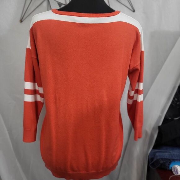 Sporty light weight orange and white sweater cable and gauge - Picture 3 of 7